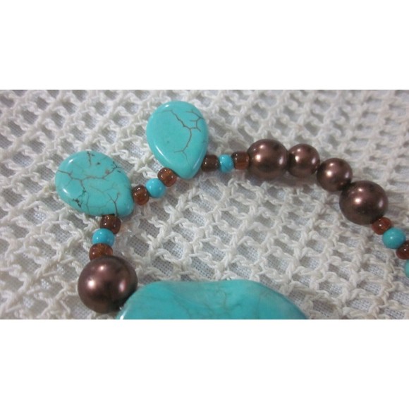 NEW Howlite turquoise teardrop glass beaded STRETCH BRACELET 7" - Picture 3 of 4